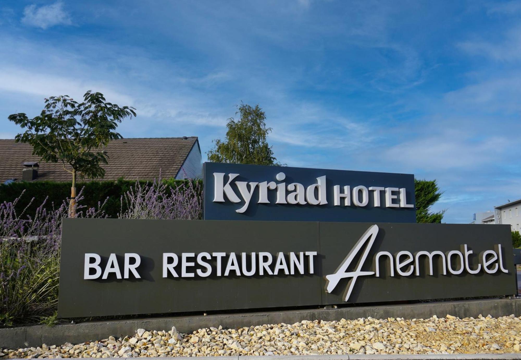 Kyriad Clermont Ferrand Nord - Riom Exteriör bild